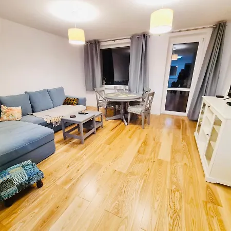 Mountain View 2-double Bedroom *