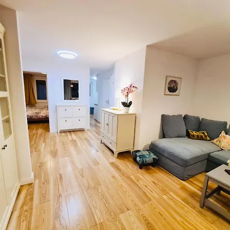 Mountain View 2-double Bedroom Apartment Jelenia Gora